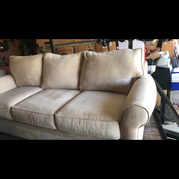 Couch - Picture 2 of 3